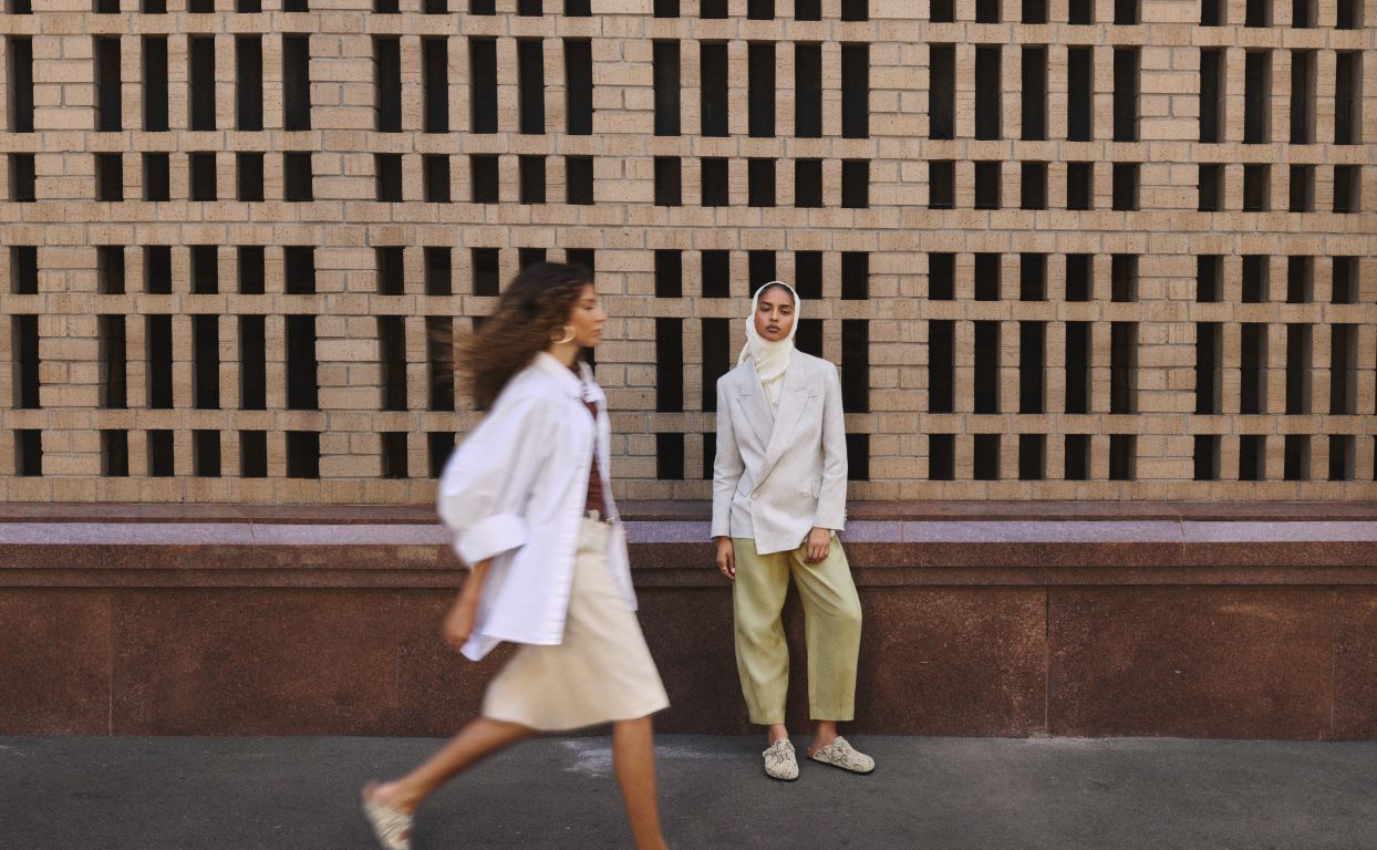 BIRKENSTOCK تُعيد ابتكار أرشيفها بتصاميم حيوانية معاصرة على أساس يساعد في تقويم العظام