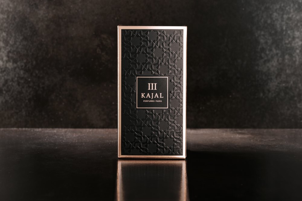 "Kajal III": عطر يفيض انتعاشًا، يتألق حيوية، ويترك أثرًا لا يُنسى