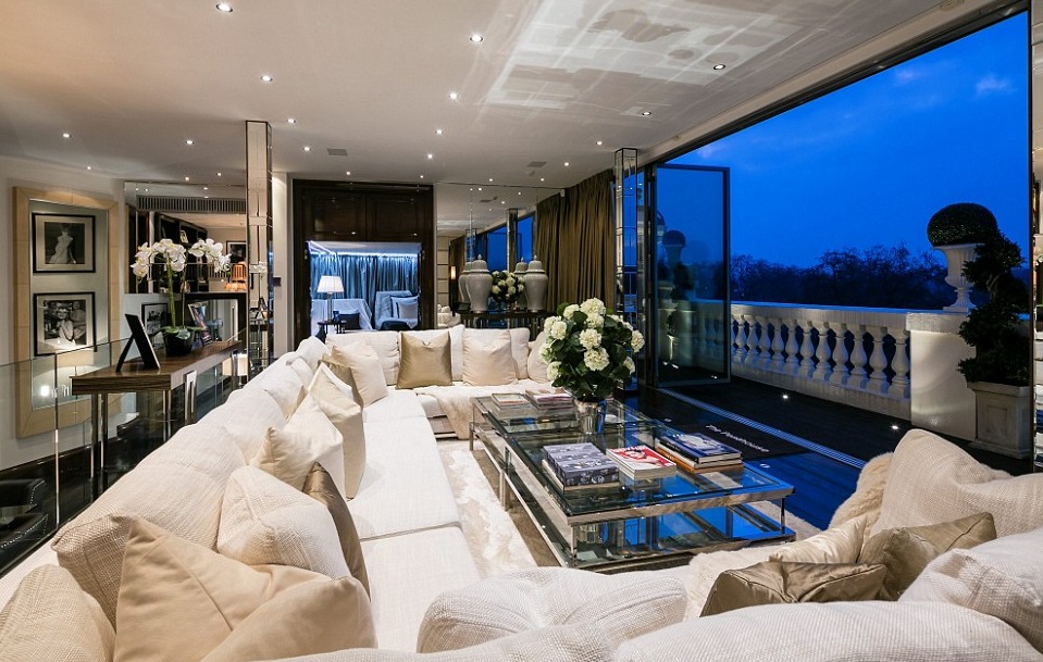 London penthouse, Tom Cruise's apartment.