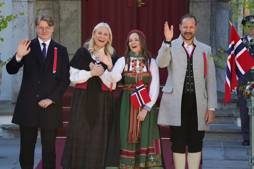 طفلان آخران