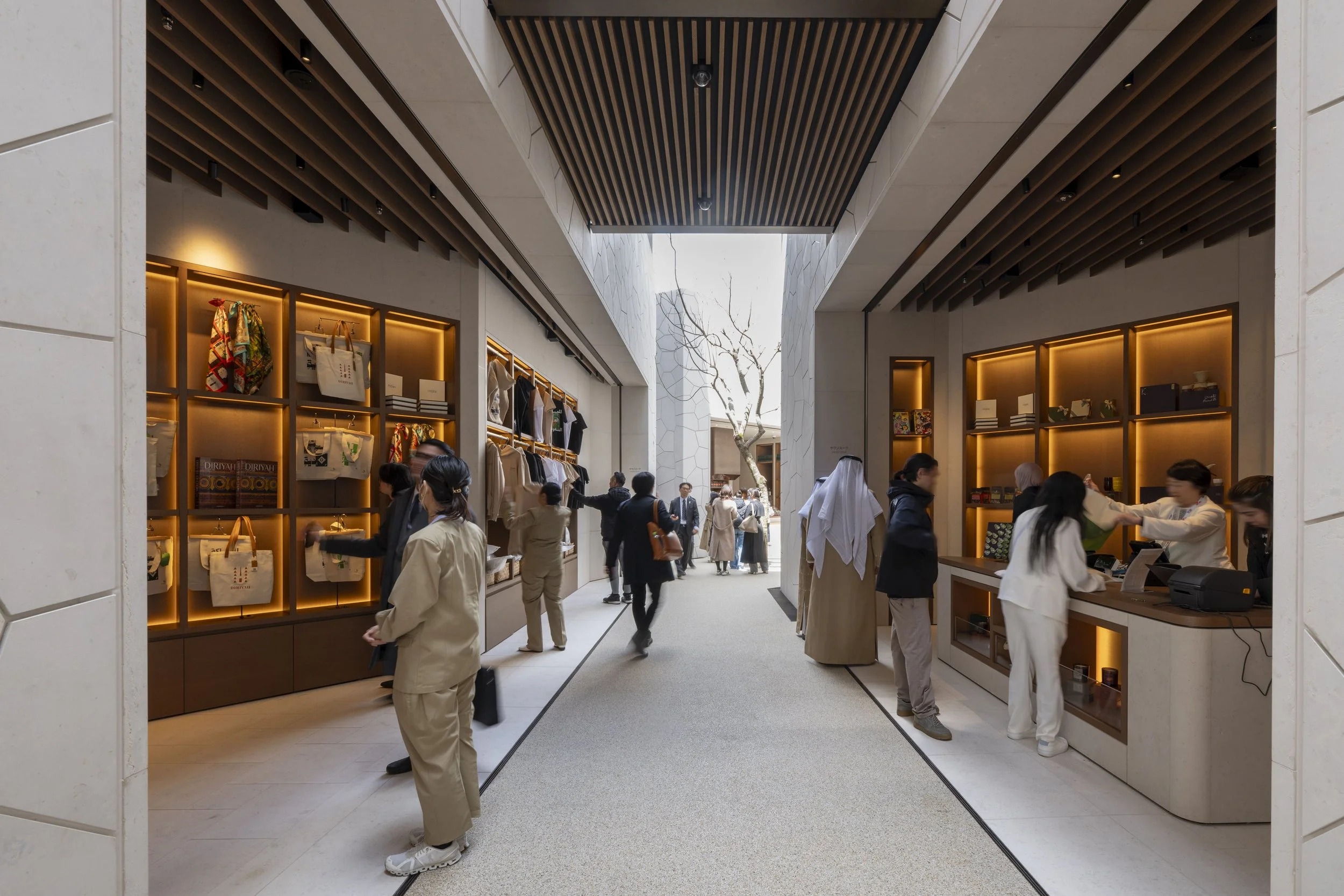 افتتاح الجناح السعودي في معرض لندن السياحي بحضور طاغ لوسائل الإعلام العالمية