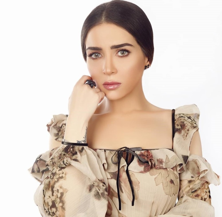 مي عز الدين 