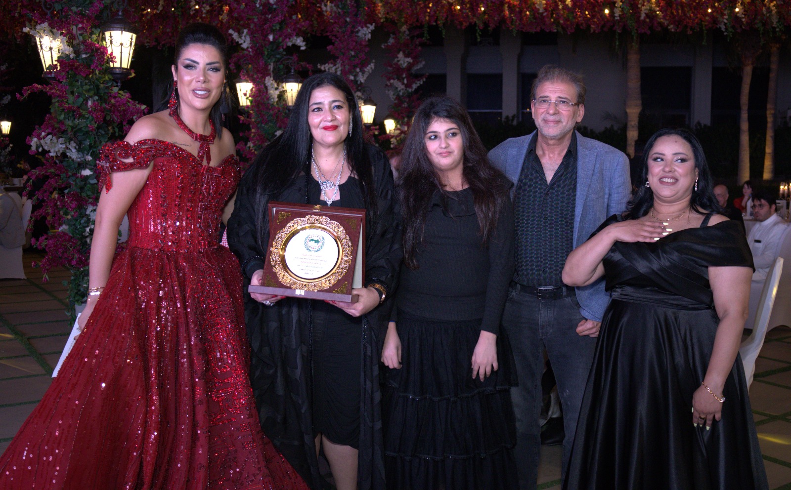 شاليمار شربتلي تحصد "وسام المرأة الملهمة" عربياً وتطلق مبادرتها الفنية العالمية "بصمة شاليمار" من دبي