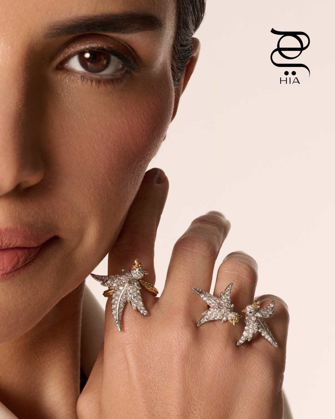 ‏"بيرد أون أ روك من تيفاني"‏ Bird on a Rock by Tiffany‏ ‏ خواتم "بيرد ولوف بيردز" من البلاتينوم والذهب مرصّعة بالألماس جميعها من دار "تيفاني أند كو" .‏Tiffany & Co