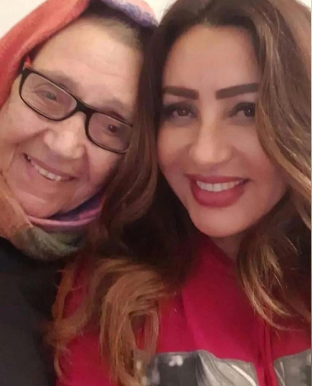 لطيفة ووالدتها الراحلة