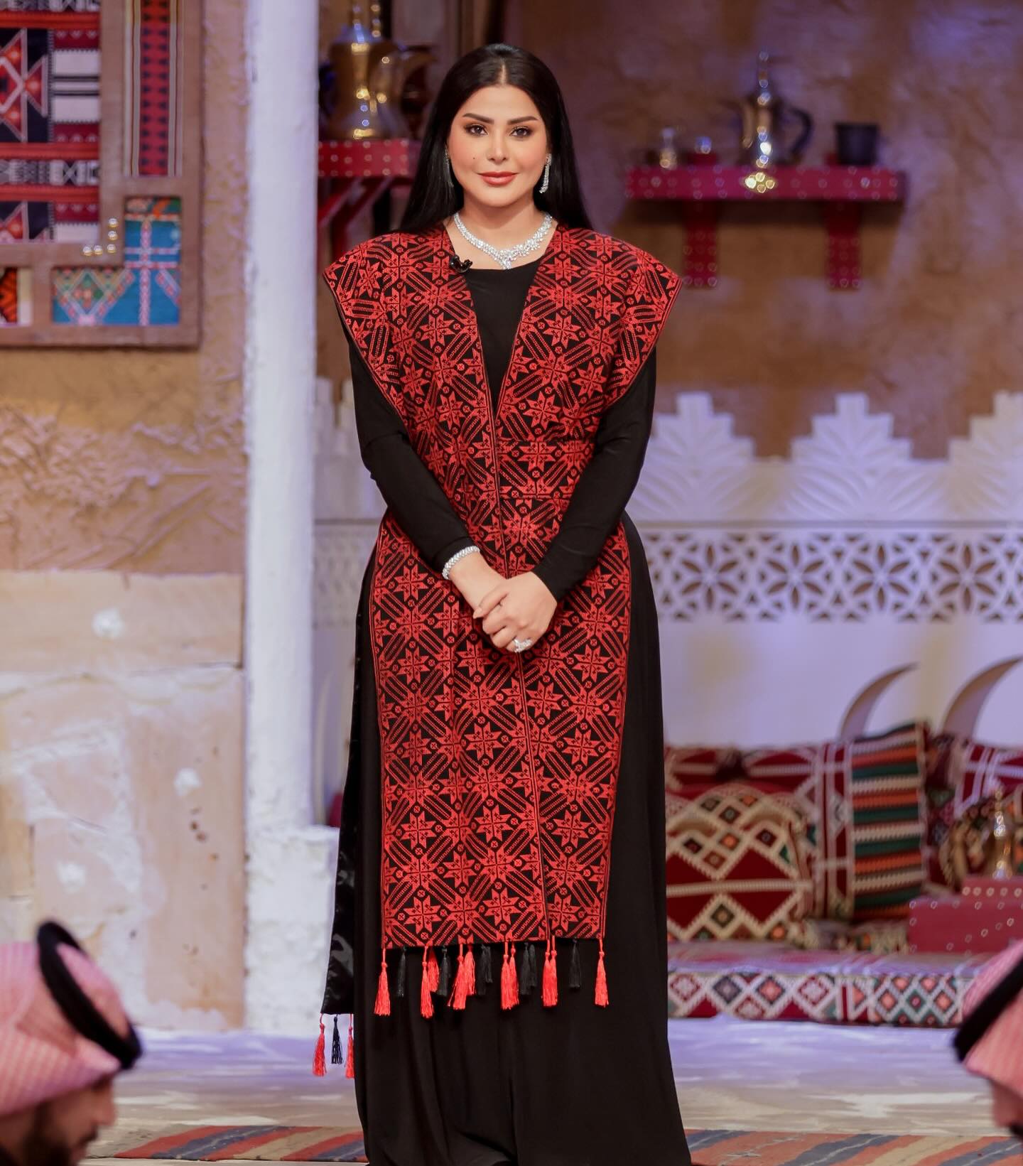 ريم عبد الله تتألق بالأزياء التراثية