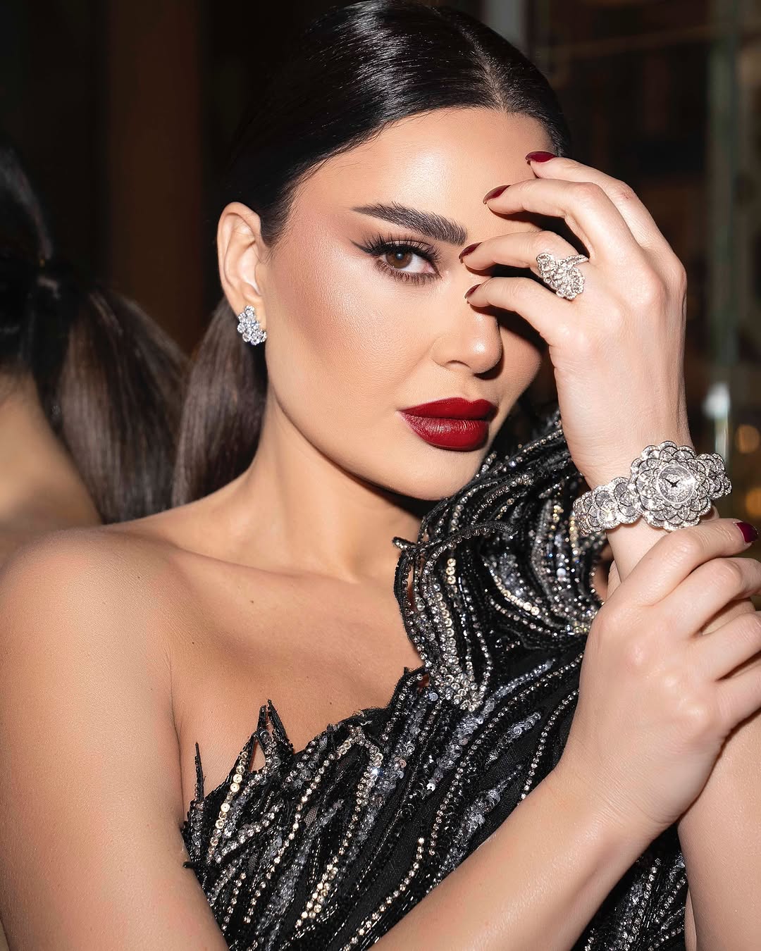 سيرين عبد النور بمكياج كلاسيكي