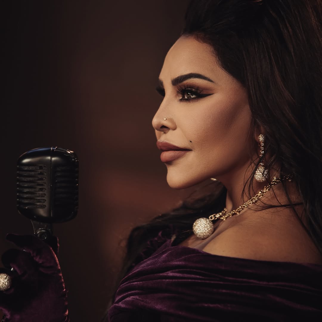 الفنانة الإماراتية أحلام كسرت الصورة النمطية للجمال