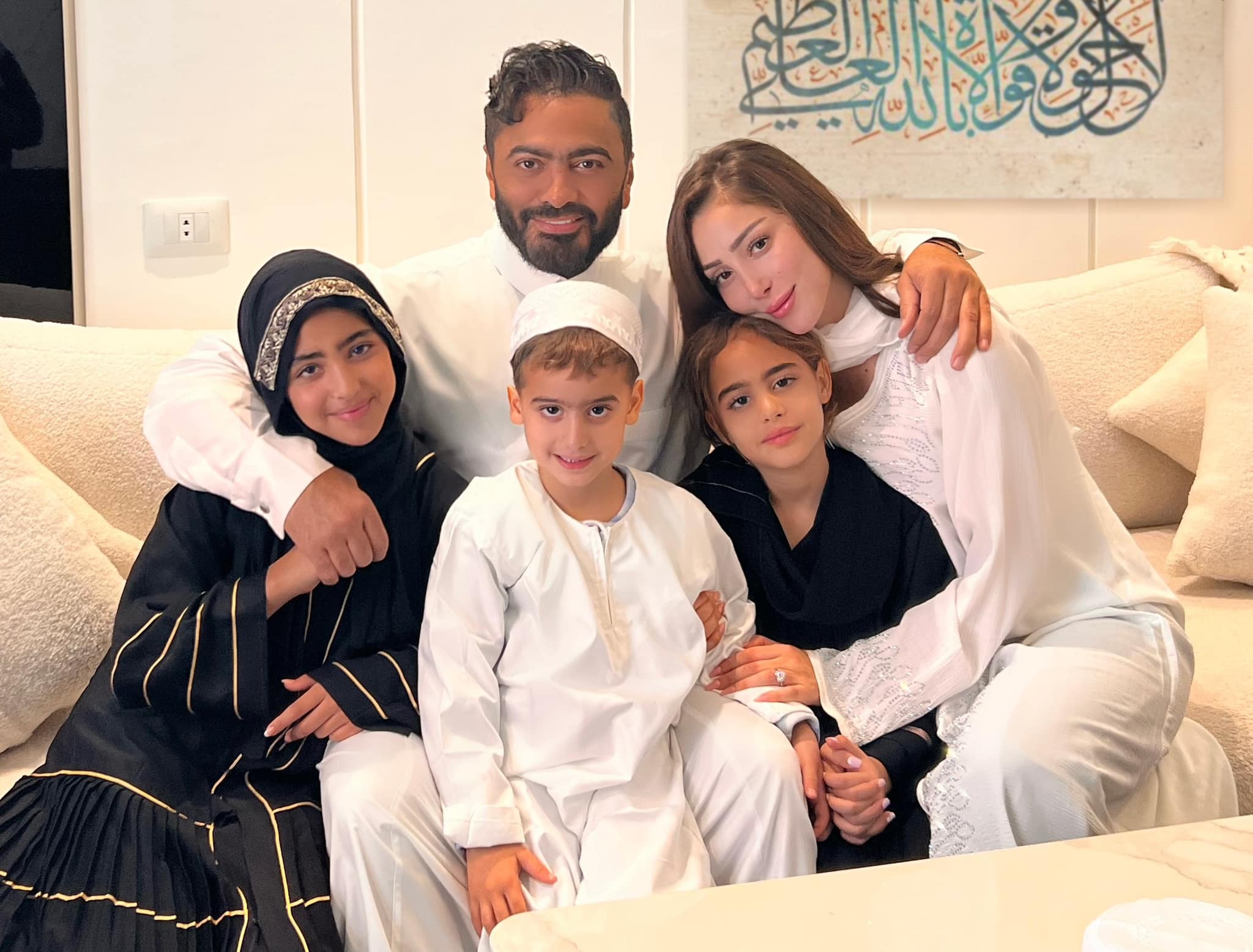 تامر حسني وأسرته