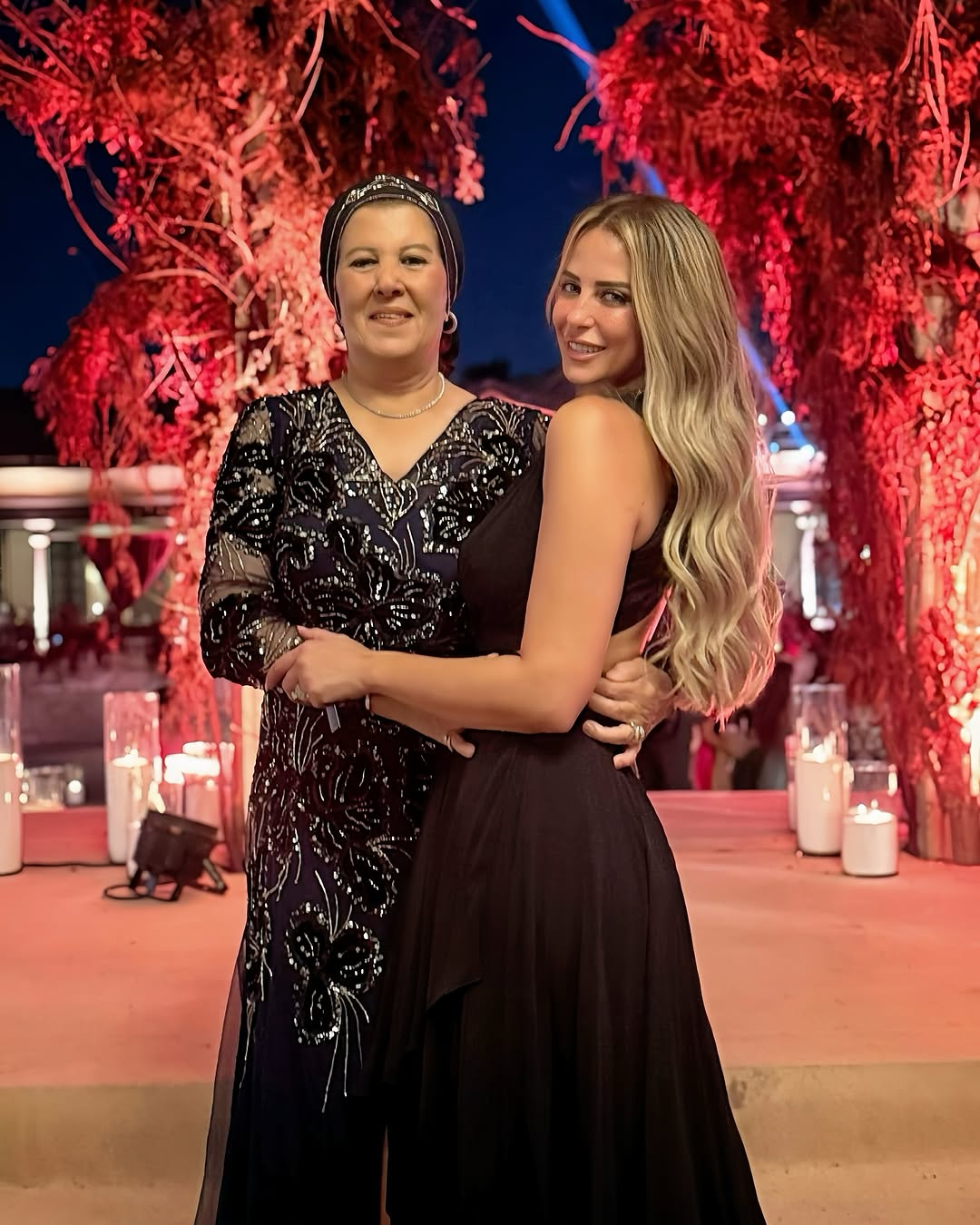 ريم مصطفى ووالدتها الراحلة