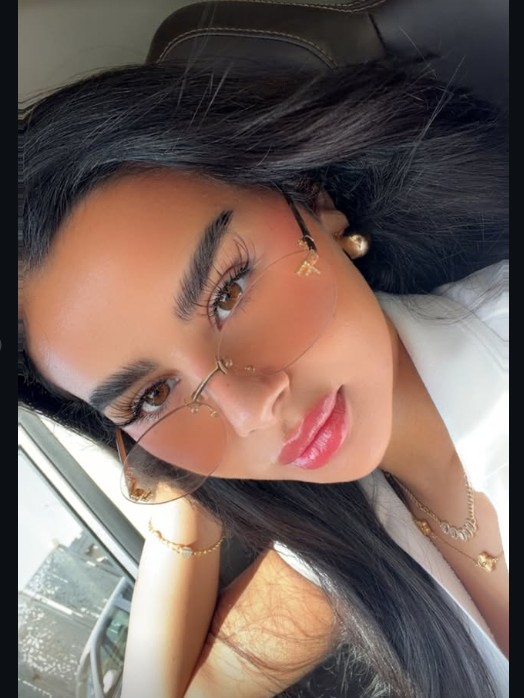 أحدث ظهور لمنة عرفة بعد خضوعها لعملية تجميل الأذن