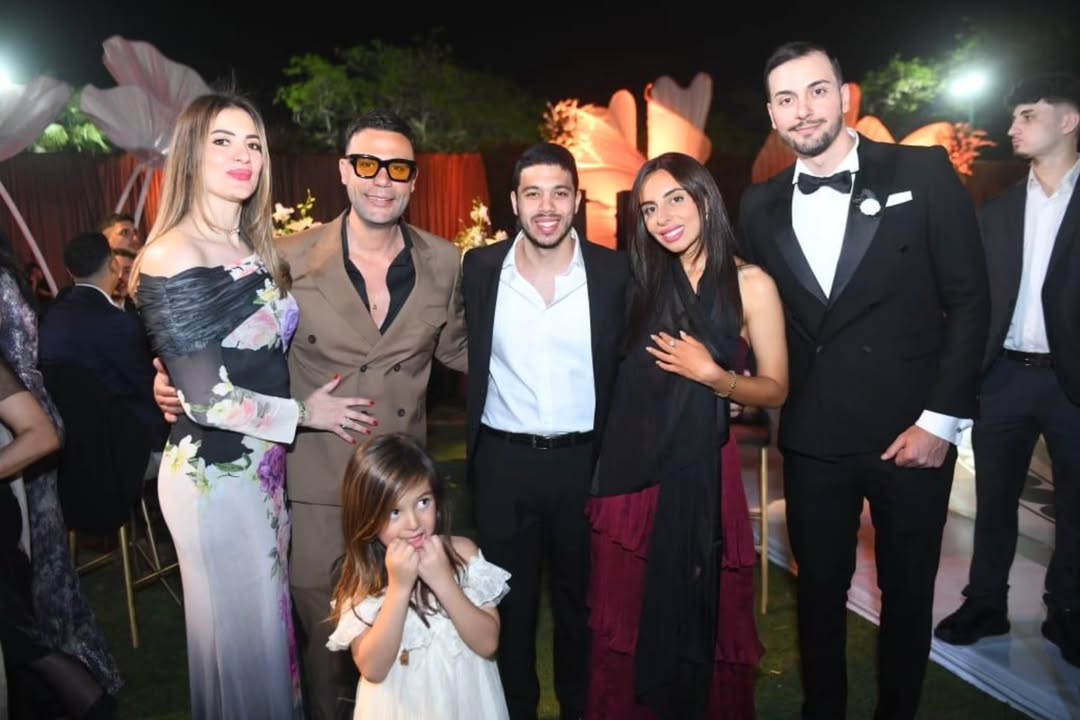 محمد إمام وزوجته وابنته