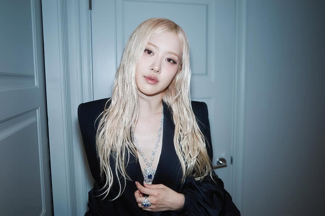 النجمة الكورية روزي