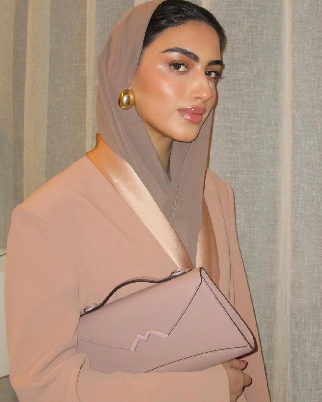 خبيرة التجميل والمؤثرة السعودية يارا النملة