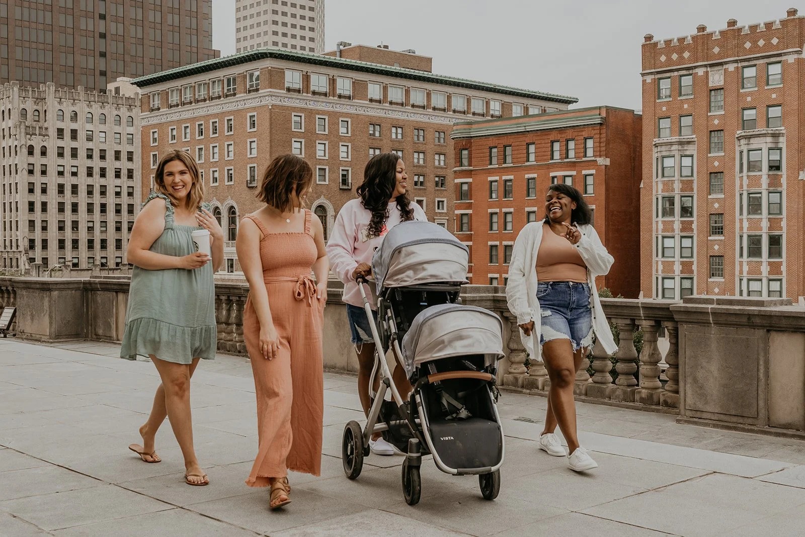 7 نصائح للاستمتاع بالأمومة