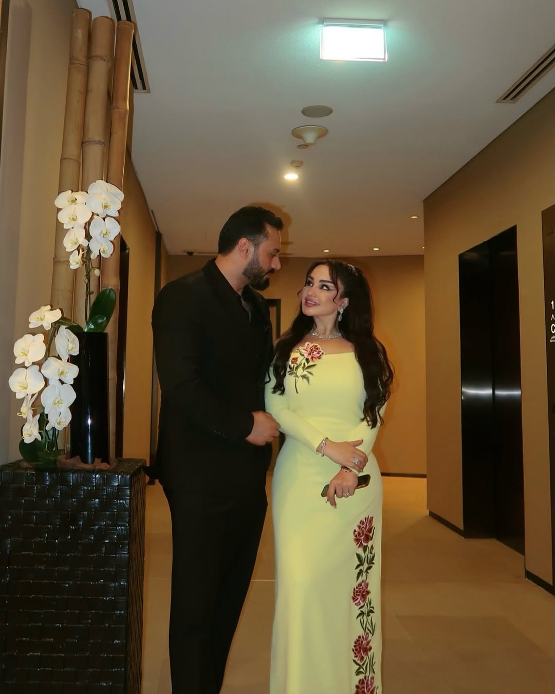 إطلالة شهد الشمري بفستان أصفر
