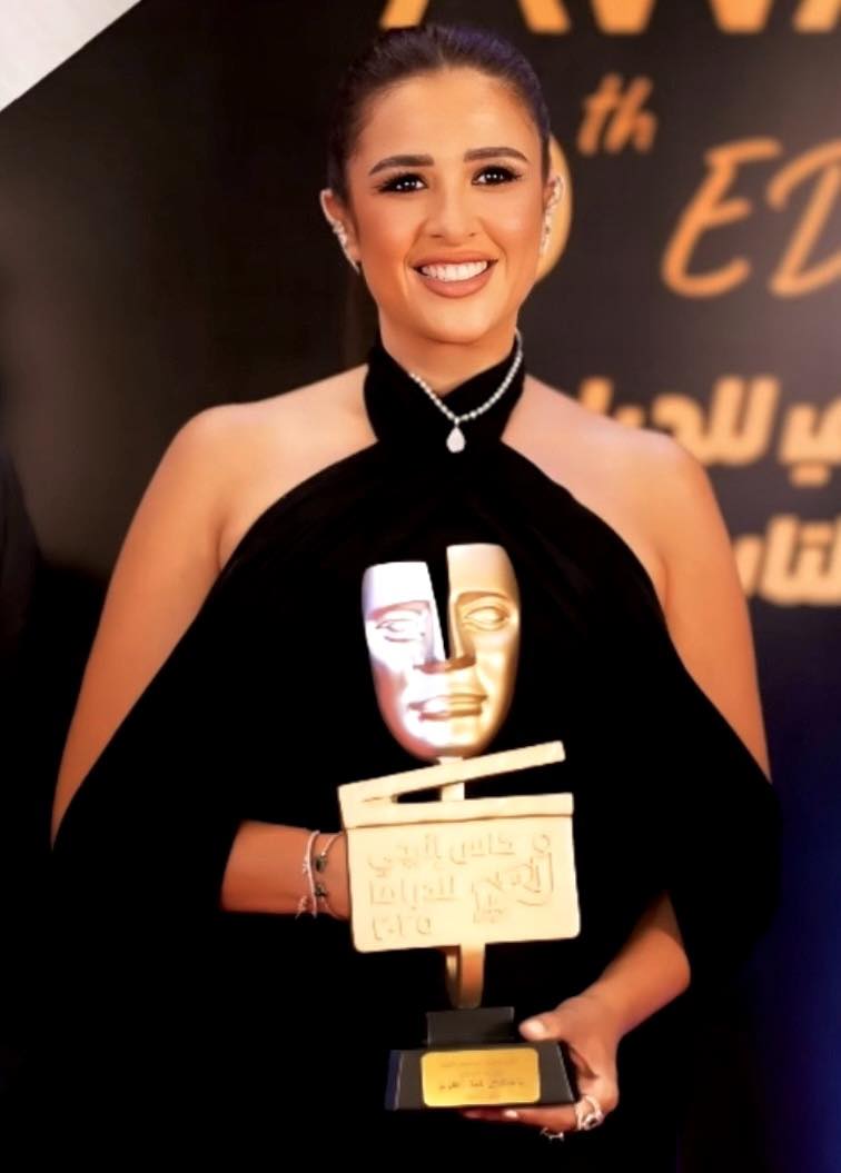 ياسمين عبد العزيز