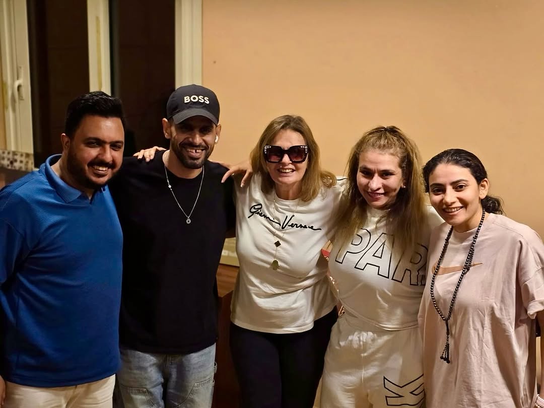 يسرا في كواليس فيلم "الست لما"