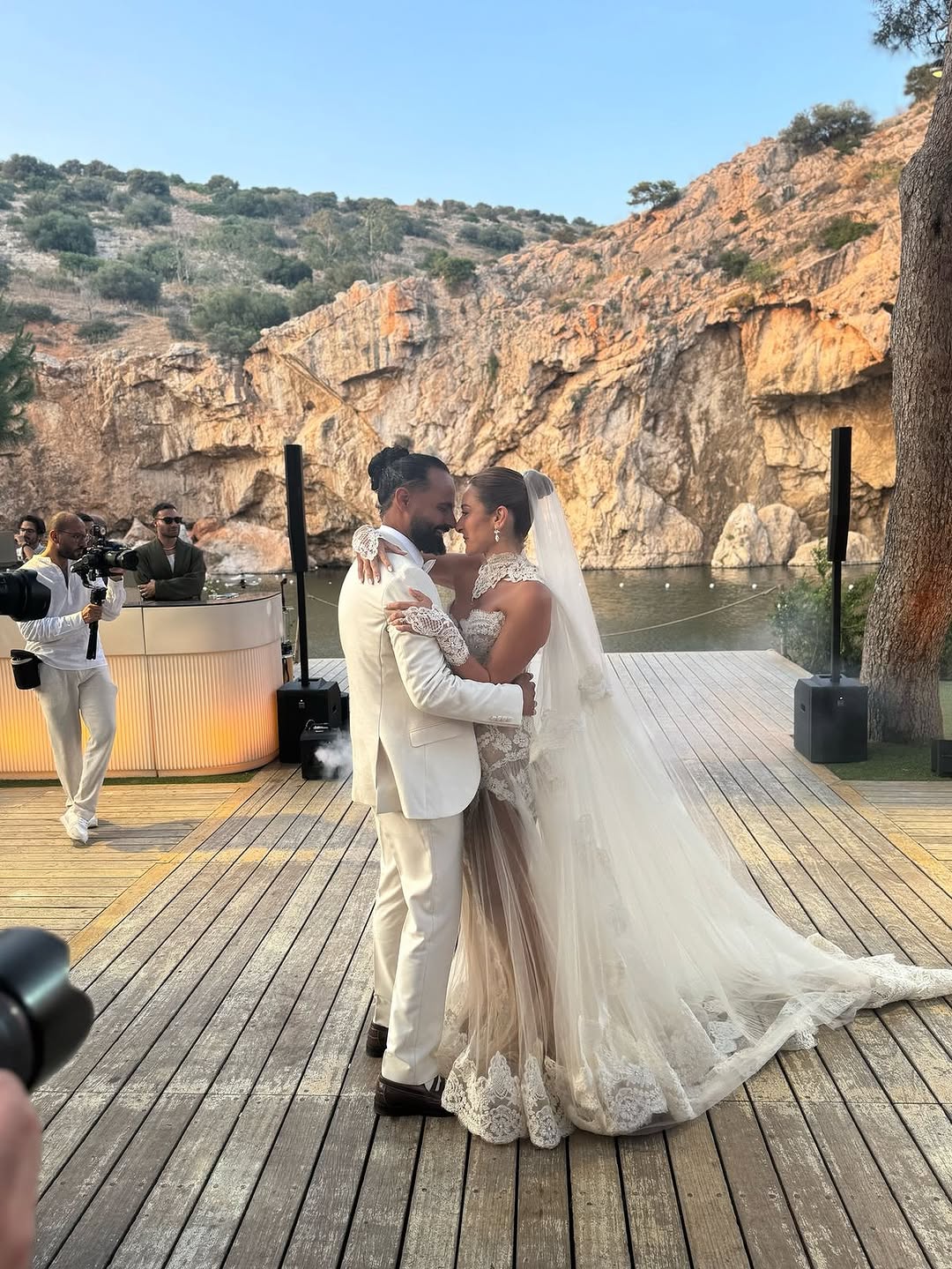 أمينة خليل وزوجها في اليونان