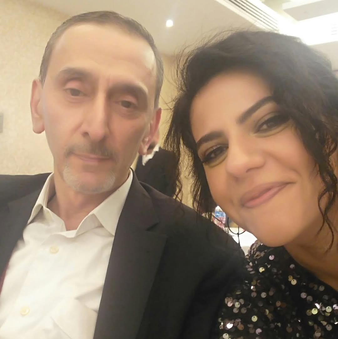 المطربة شيرين عبده تنشر صورتها مع زياد رحباني في تجهيزات الحفل