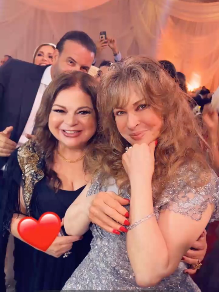 الفنانة نيللي في حفل الزفاف