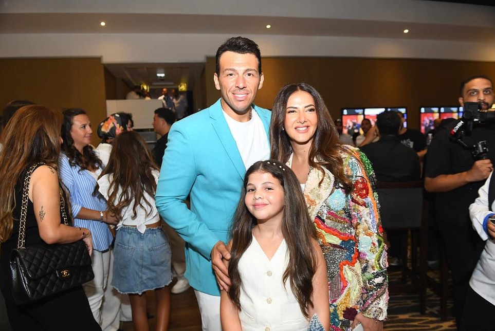 دنيا سمير غانم ورامي رضوان وابنتهما