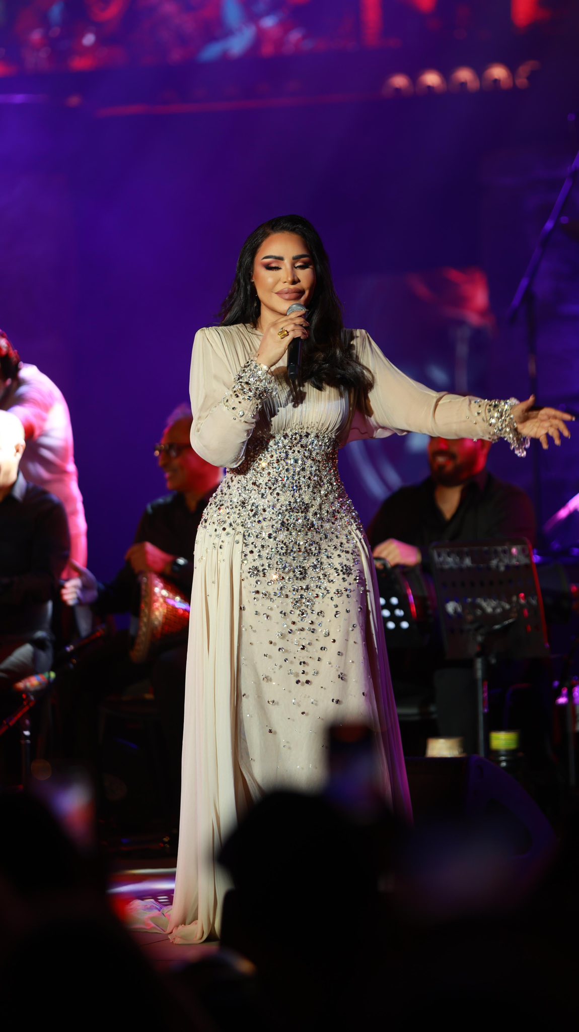 الفنانة أحلام