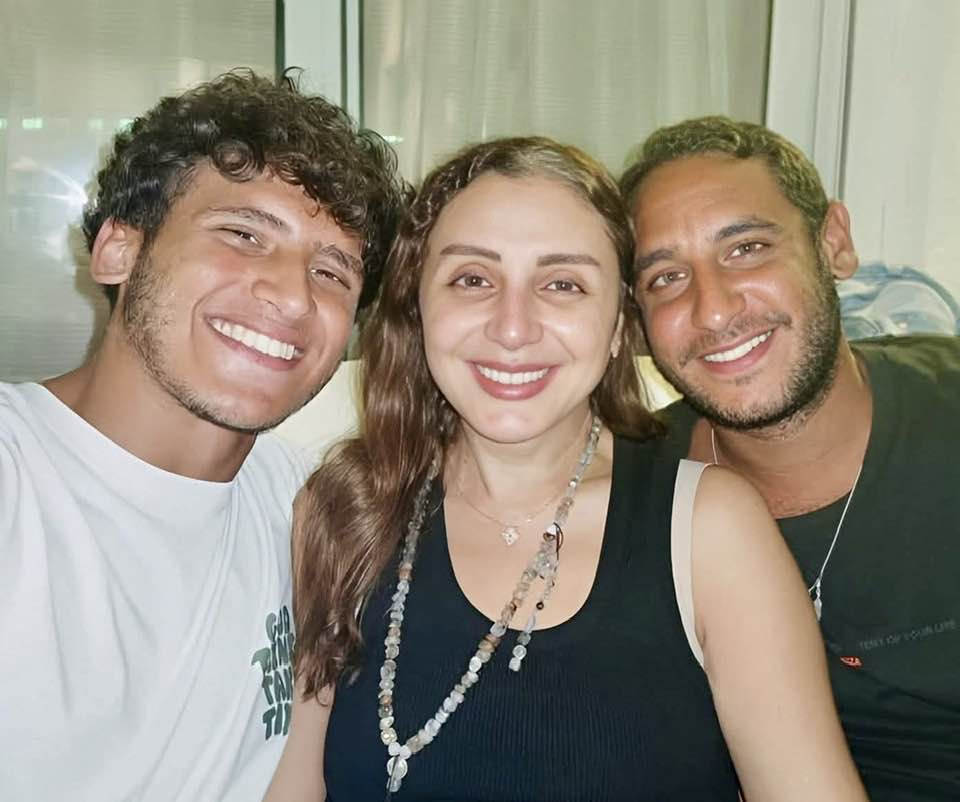 أنغام في أول ظهور بعد عودتها برفقة أبنائها