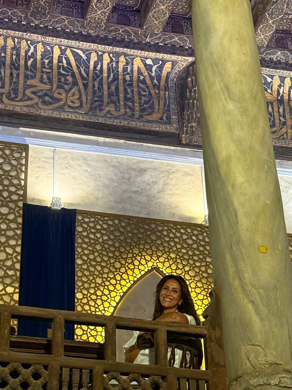 حنان مطاوع في شارع المعز