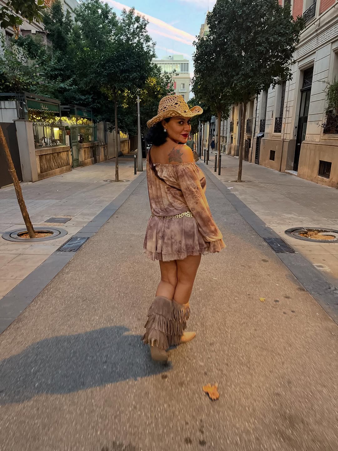 رانيا يوسف في شوارع برشلونة