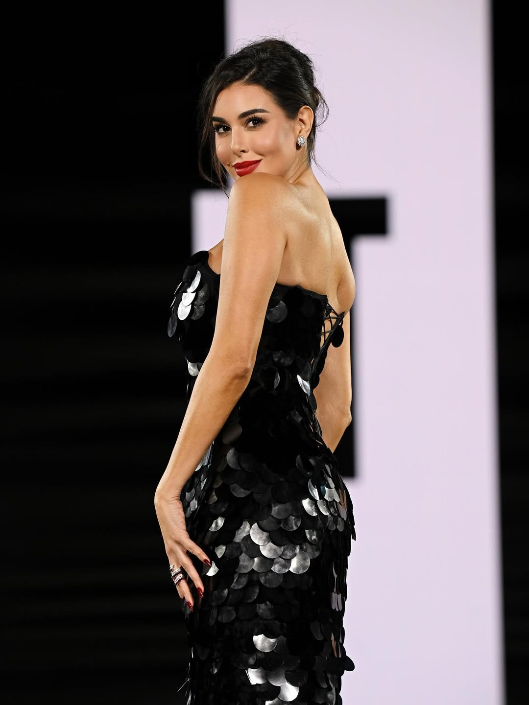 ياسمين صبري تتألق في عرض L'Oréal Paris