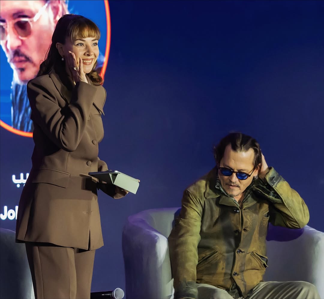 جوني ديب وفاطمة البنوي في منتدى الأفلام السعودي