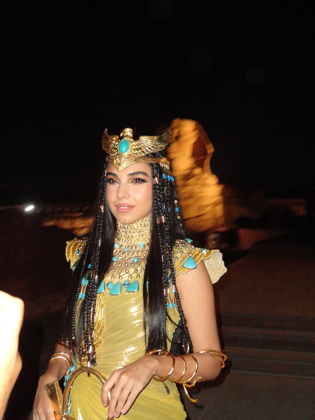 إطلالة سلمى أبو ضيف .. جمال فرعوني يحاكي الملكات