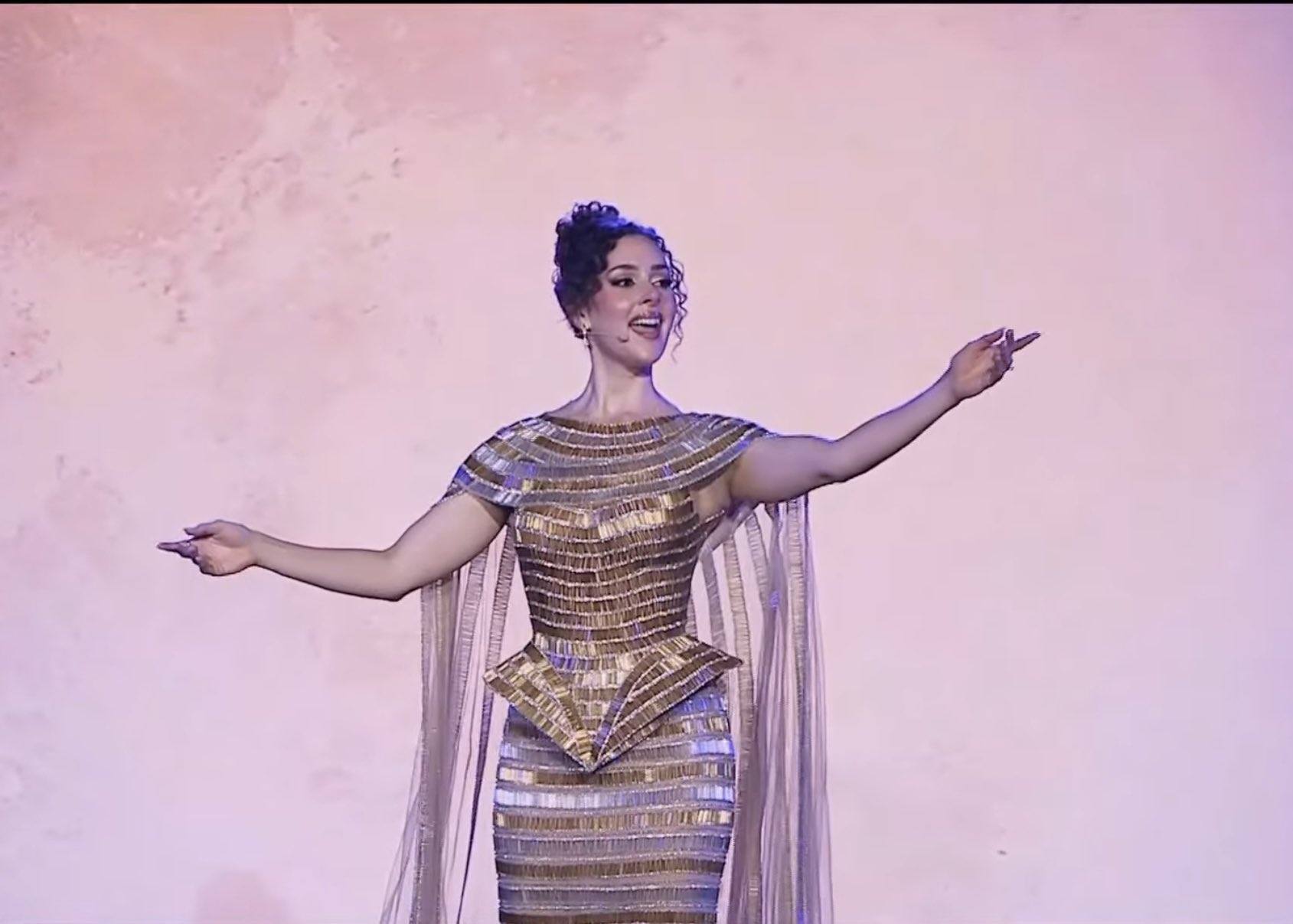 شيرين أحمد في حفل المتحف المصري الكبير