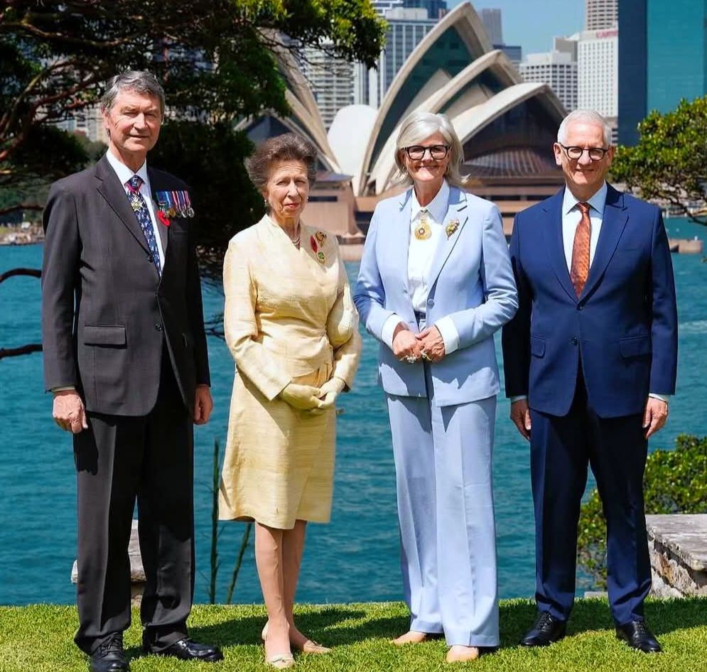 التقت الأميرة آن والسير تيموثي بالحاكم العام سام موستين وزوجها سيميون بيكيت