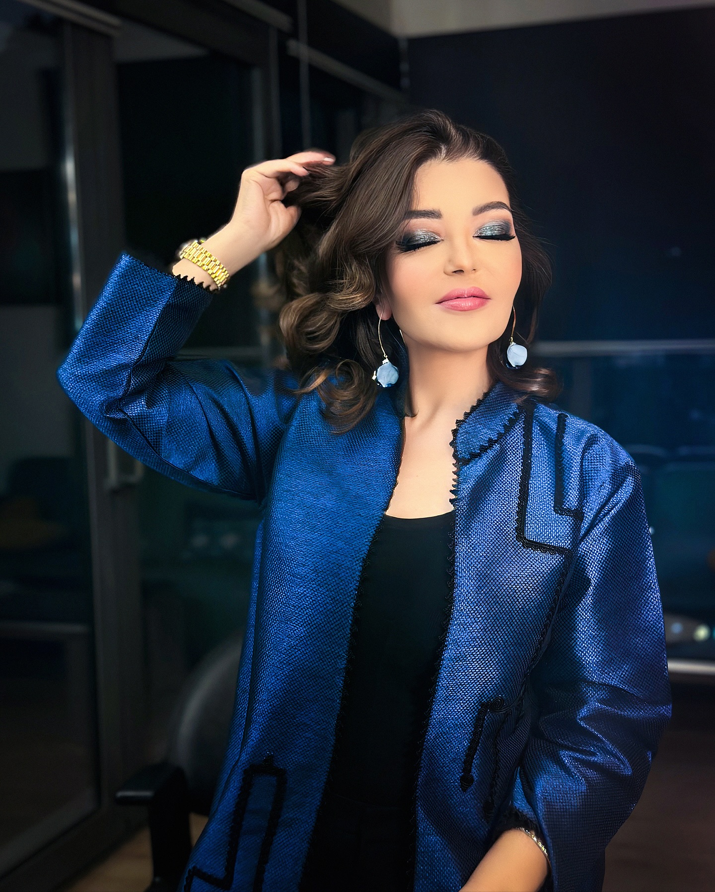 سميرة سعيد بسحر المكياج الأزرق