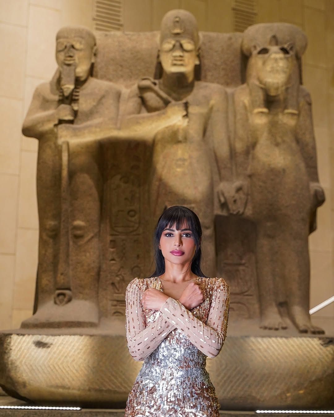 مهيرة عبد العزيز في المتحف المصري الكبير