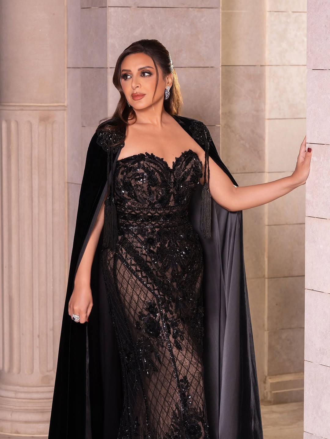 أنغام بفستان فخم في سهرة خورفكان