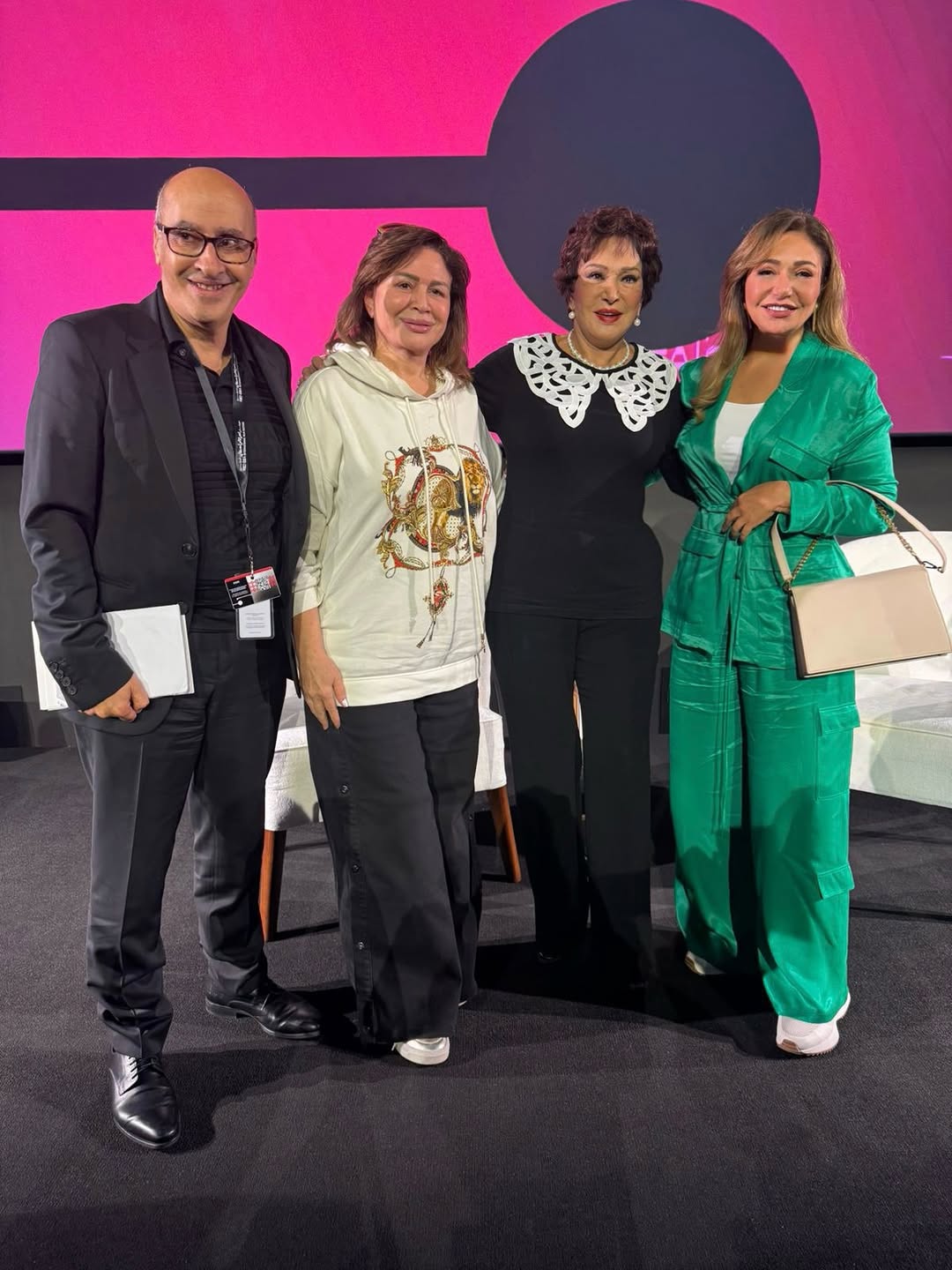 ليلى علوي وإلهام شاهين مع لبلبة