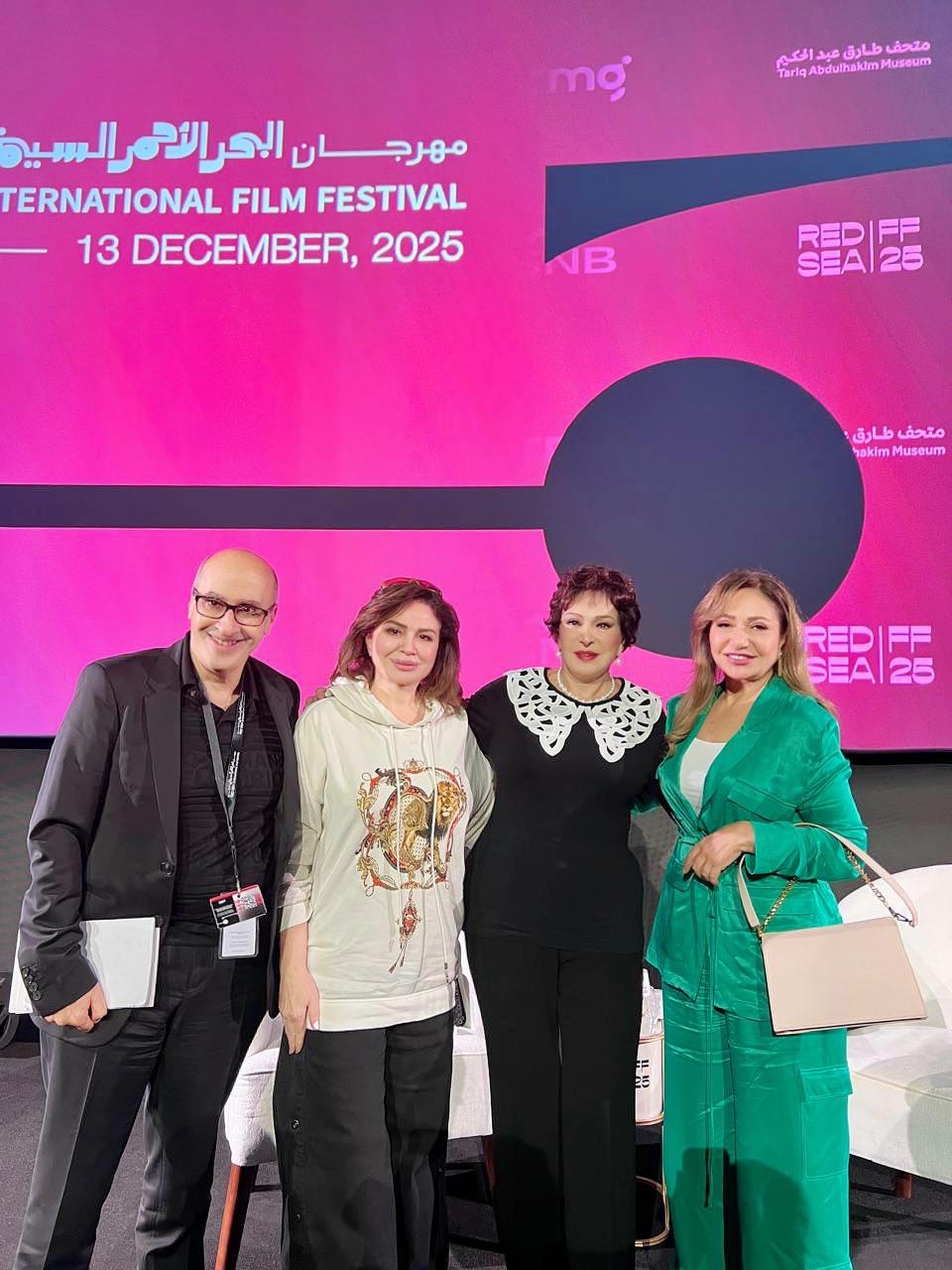 ليلى علوي وإلهام شاهين مع لبلبة