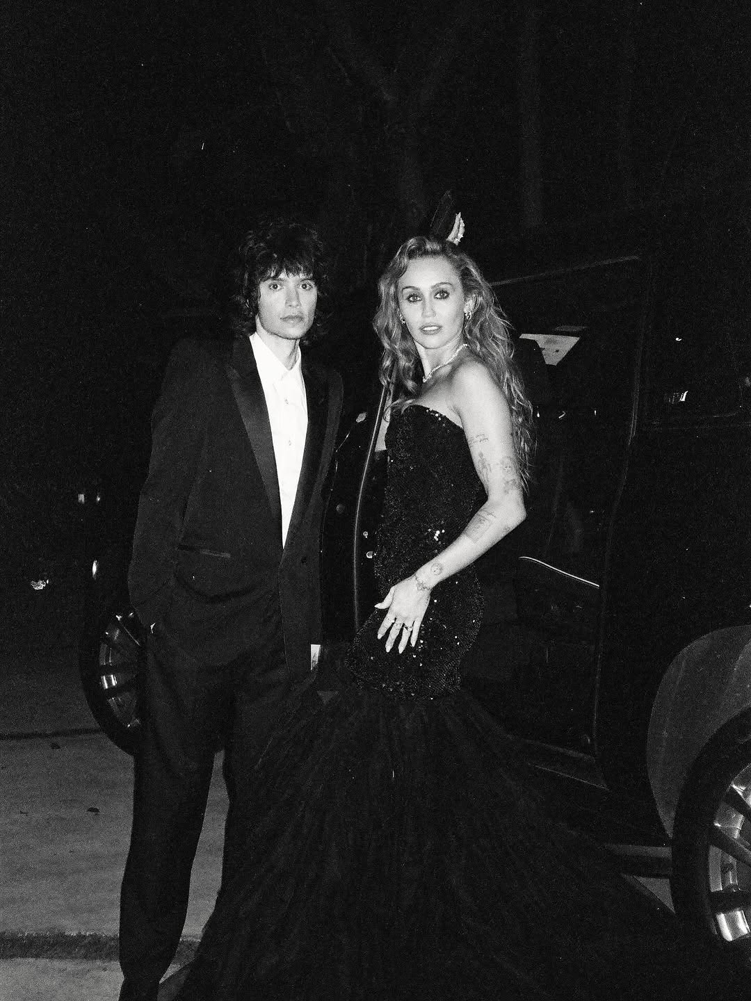 مايلي سايرس وخطيبها