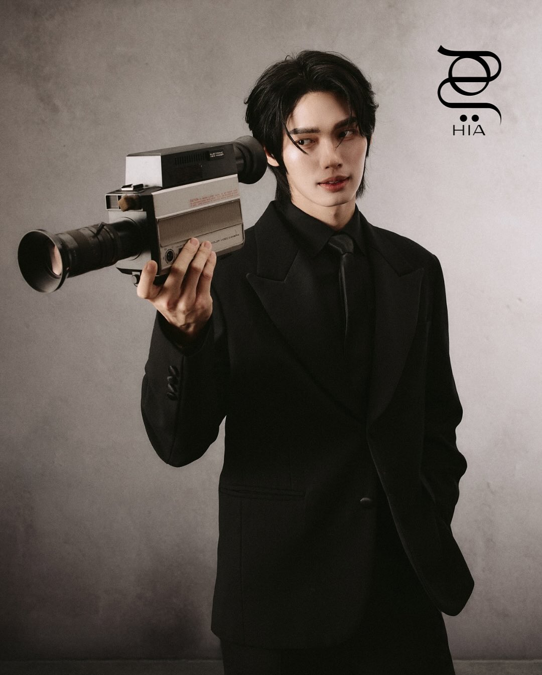  النجم التايلندي وين ميتاوين بعدسة "هي" 