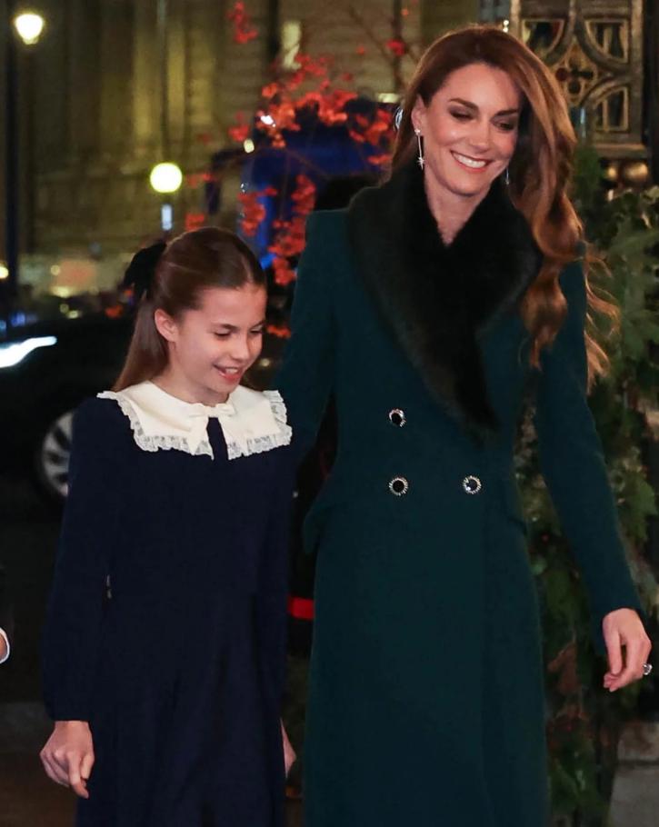 الأميرة كيت "ملكة عيد الميلاد" خلال حفل ترانيم عام 2025