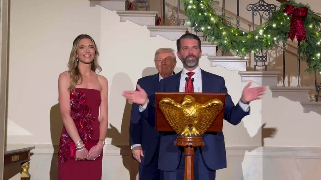 اختارت بيتنا اندرسون اطلالة ناجخة للمناسبة