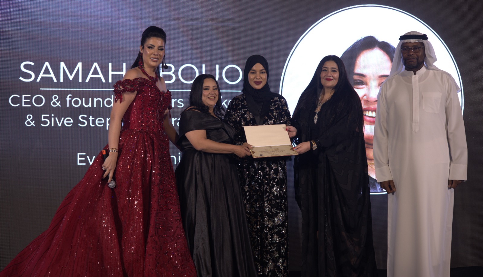 شاليمار شربتلي تحصد "وسام المرأة الملهمة" عربياً وتطلق مبادرتها الفنية العالمية "بصمة شاليمار" من دبي