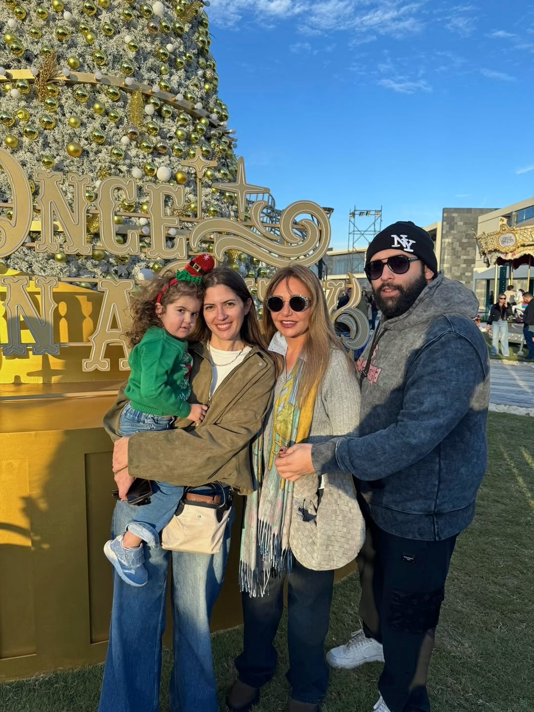 ليلى علوي وأسرتها