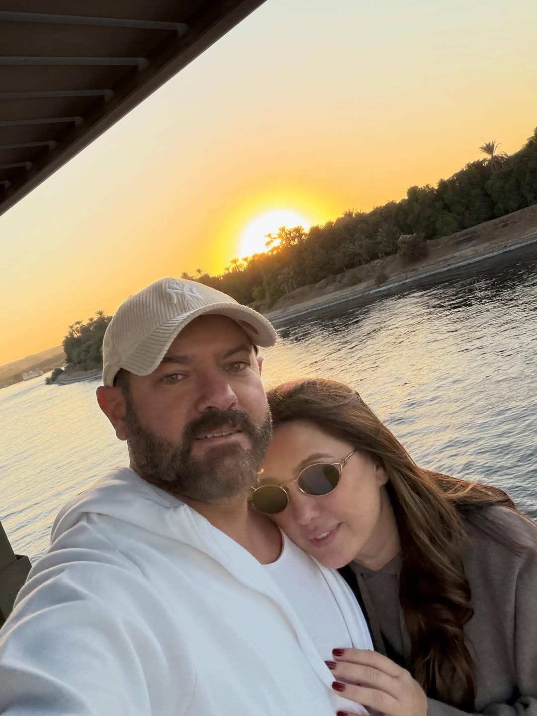 عمرو يوسف وكندة علوش في أسوان