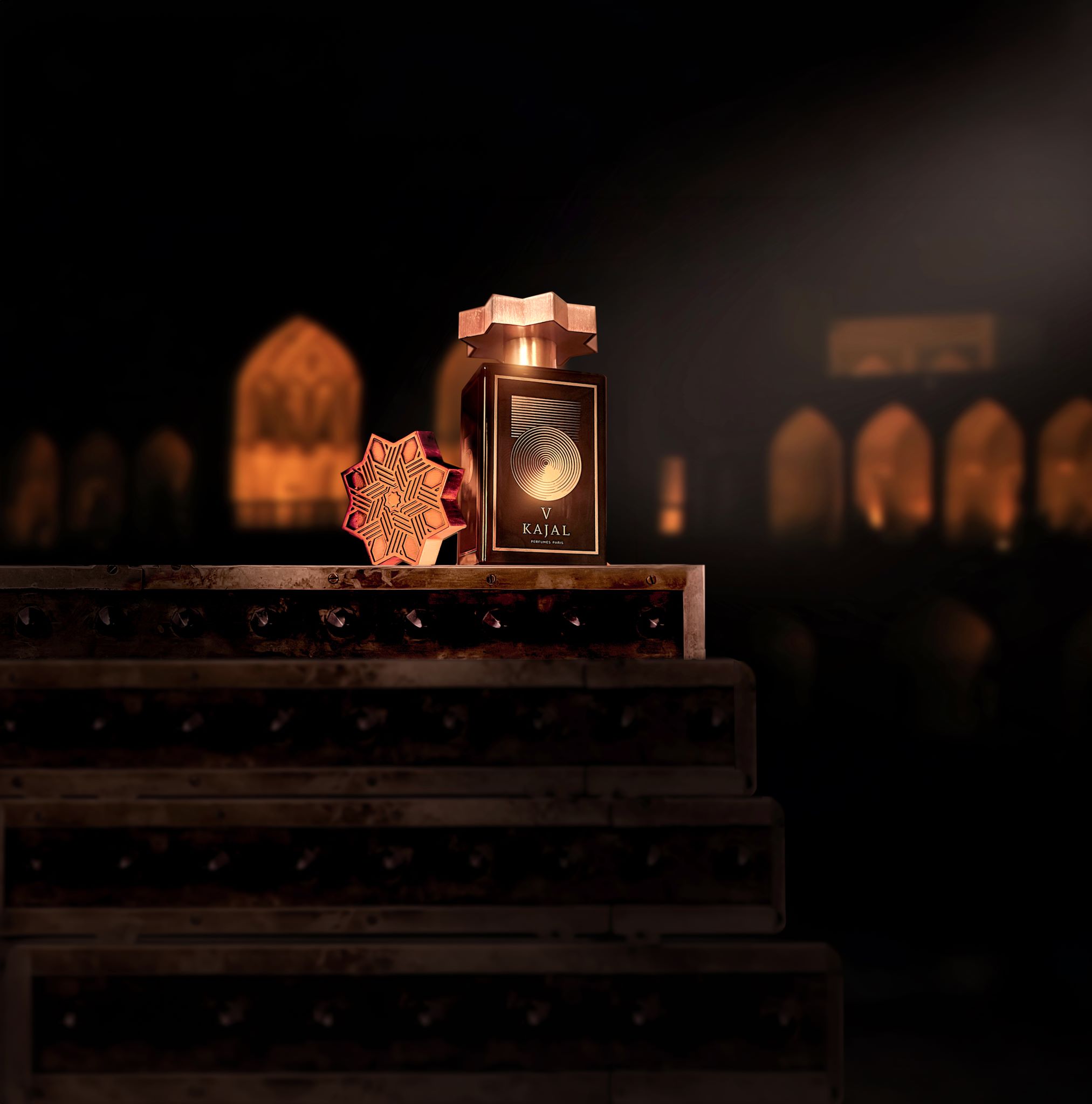 Kajal V" ينضم إلى بوابة Kajal Immersive Scent Society المخصصة لعشاق العطور النادرة