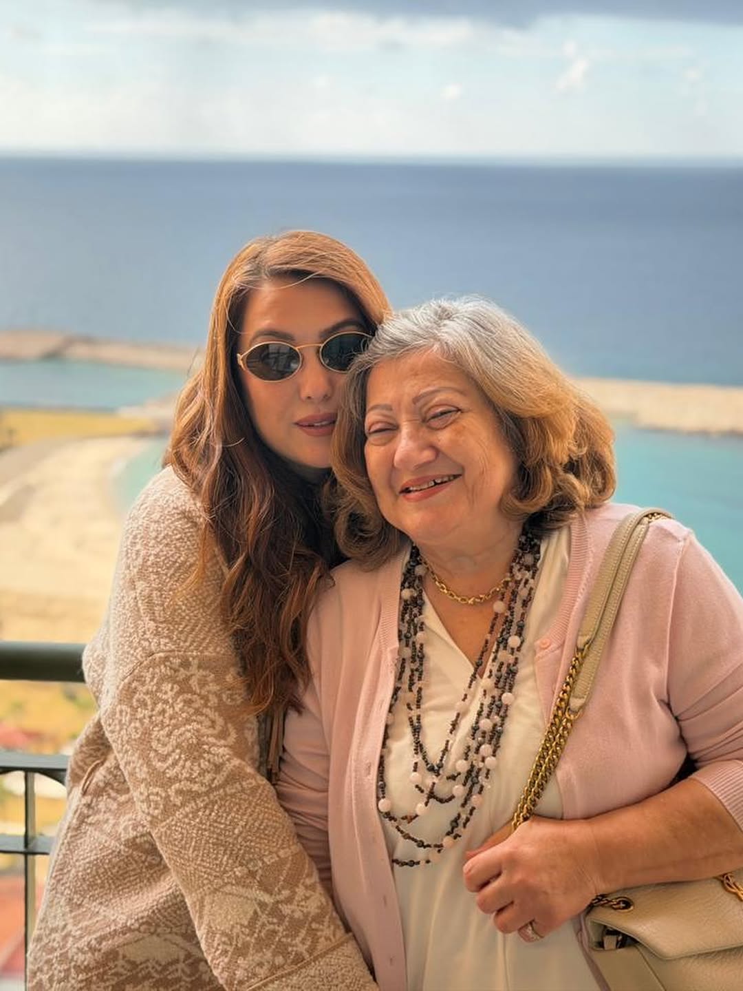 كندة علوش ووالدتها