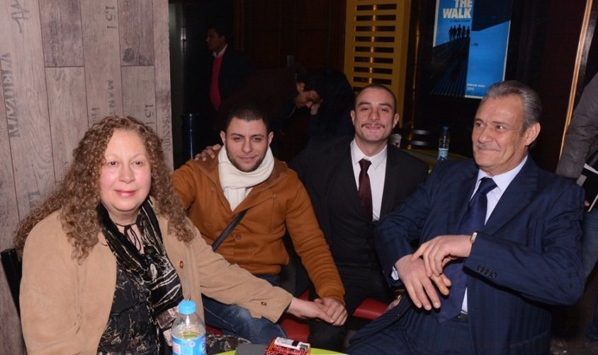 فاروق الفيشاوي وسمية الألفي وأبنائهما